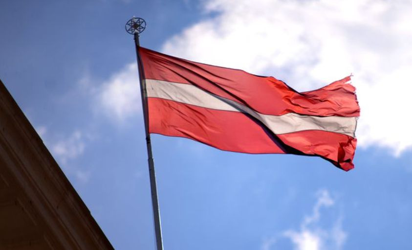 Латвия снижает уровень дипломатических отношений с рф вслед за Эстонией