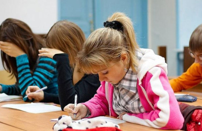 Раді рекомендують прийняти законопроєкт, який передбачає звільнення від підсумкових атестацій випускників 2022/2023 року