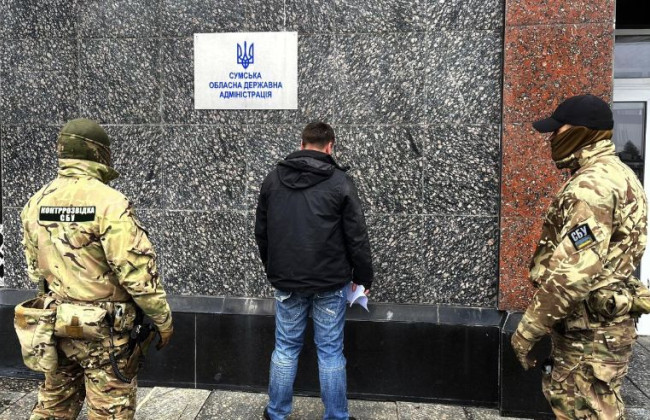 Виконував завдання ворога та намагався влаштуватись в ОВА: затримано чоловіка