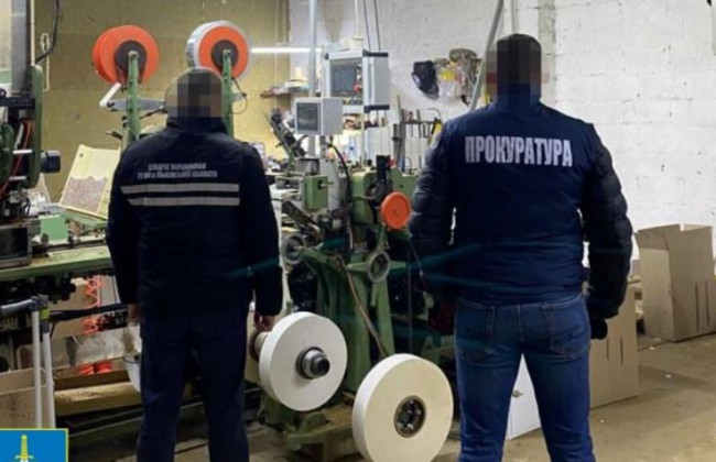 Викрили підпільний цех із виробництва цигарок: організаторам повідомили про підозру