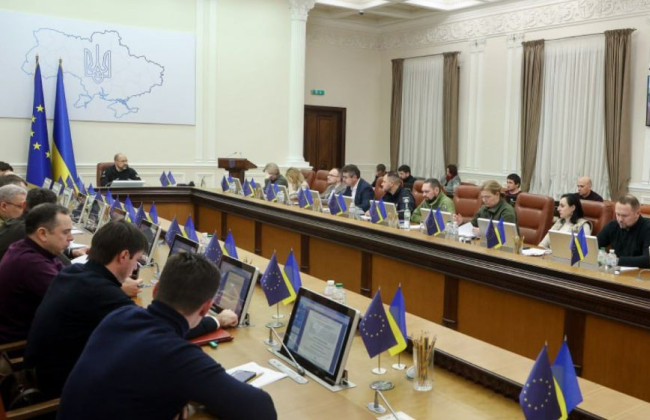 Кабмін планує звільнити одразу 5 голів ОВА — ЗМІ