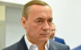 НАБУ та САП передали ЗСУ 785 тисяч доларів та 650 тисяч грн – гроші вилучені в екснардепа Миколи Мартиненко