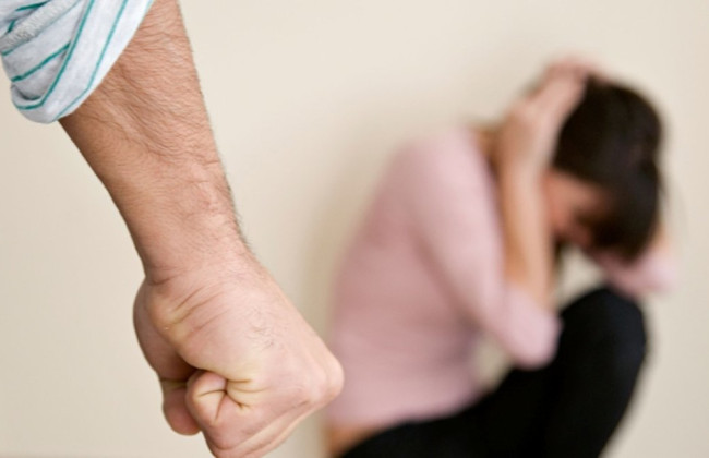 Раді рекомендують відправити на доопрацювання законопроєкт про адміністративні порушення щодо насильства стосовно жінок і домашнього насильства