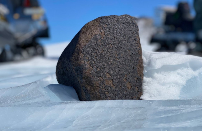 В Антарктиді дослідники натрапили на рідкісний метеорит