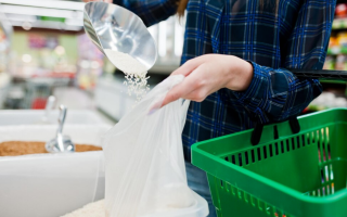 Украинцы сократили приобретение пластиковых пакетов от 40% до 90% – Минэкономики