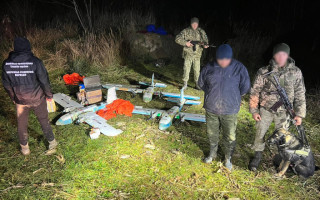 Прикордонникам Херсонського загону передадуть три безпілотники, перехоплені у контрабандистів