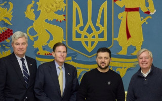 Американські сенатори закликають Байдена передати Україні винищувачі  F-16 та ракетні комплекси ATACMS