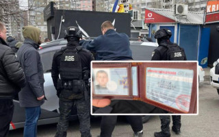 Фейковий поліцейський вимагав $5 000 за непритягнення до відповідальності, його затримали