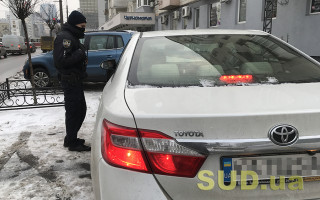 Поліцейські вмовили водія відмовитись від огляду на стан сп’яніння, щоб скласти протокол по ст. 130: що вирішив суд