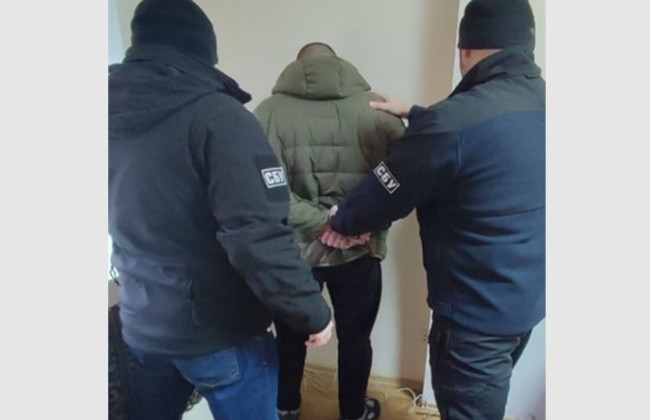 Намагалися влаштуватися до українських держустанов, приховуючи співпрацю з ворогом: на Луганщині затримали колаборантів