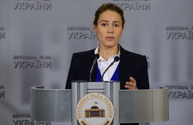 Наталья Королевская и ее муж Юрий Солод сложили мандаты народных депутатов, – СМИ