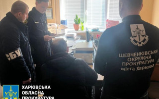 Заволоділи бюджетними коштами при ремонті доріг у Харкові: підозрюються дві особи