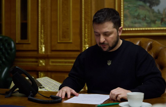 Зеленський підписав закон, яким дозволяється оплачувати податки та комуналку електронними грошима