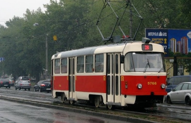 В Киеве на Троещине возобновят движение двух трамвайных маршрутов