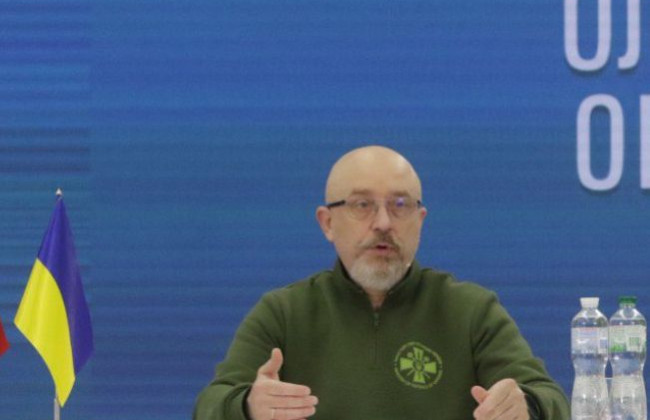 В Україні повернуть громадський контроль над закупівлями продуктів та палива для армії — Резніков