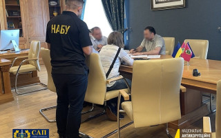 Получение неправомерной выгоды в 1,05 млн грн: в суд направили дело в отношении главы Харьковского облсовета, его заместителя и адвоката