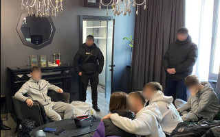 Поліція проводить обшуки в організаторів п’яних вечірок