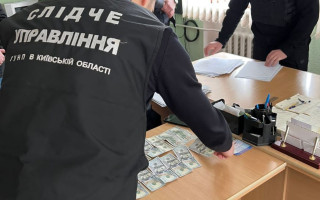 $1300 хабаря за оренду земельної ділянки: на Київщині викрили заступника голови міськради