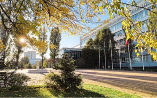 Зі столичного університету звільнили викладачку, яка читала лекції російською мовою