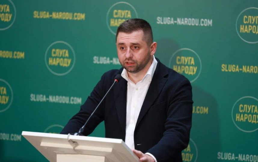 Архамия: глава департамента Минобороны Александр Лиев сам написал заявление на увольнение