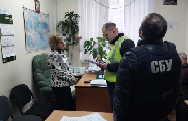 Ввезення фальсифікованих ліків на 32 млн грн: повідомлено про підозру посадовиці Держлікслужби та комерсанту