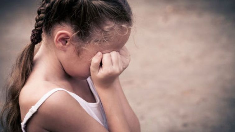 Киевлянина подозревают в развращении собственной 6-летней дочери