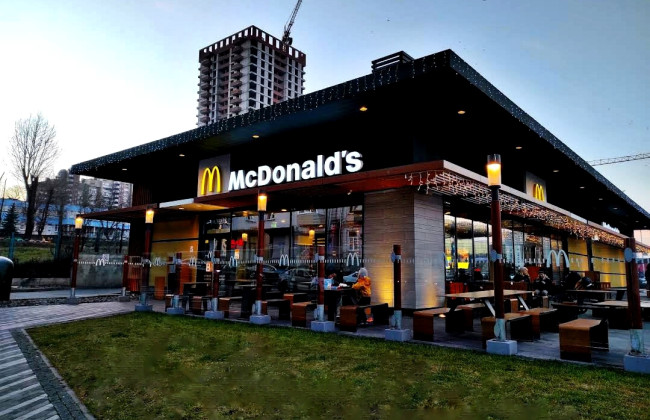 В Киеве открылись три ресторана McDonald's