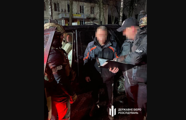 Скандал із закупівлями для ЗСУ: затримали підприємців, які привласнювали кошти, виділені на харчування військових