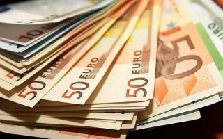 Официальный курс евро впервые пересек отметку в 40 гривен: детали