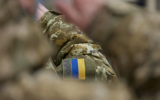У Києві викрили жінку, яка ошукала родину безвісти зниклого бійця ЗСУ