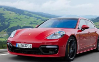 Рекламна помилка: новенький Porsche «продавали» у 8 разів дешевше