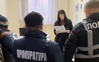 200 доларів за довідку: судитимуть львівську лікарку, яка вимагала хабар у військовослужбовця