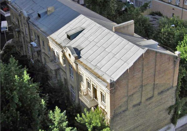 Киевской общине вернули незаконно отчужденный дом на улице Черновола стоимостью более 225 млн грн