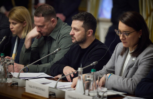 Здавати Бахмут ніхто не буде, — запевнив Зеленський