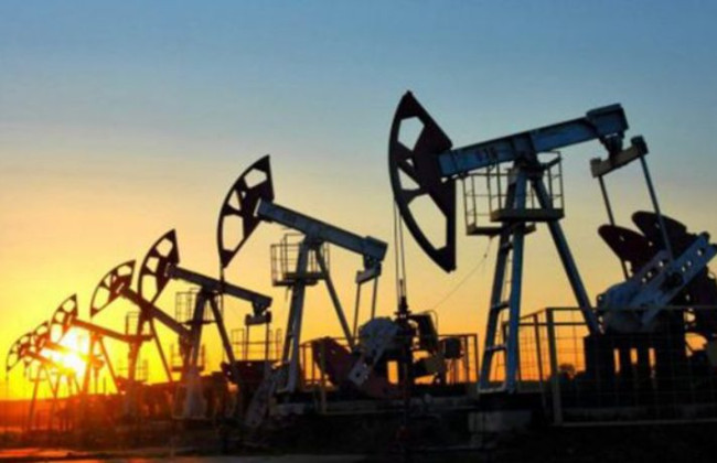 Заборона завозити нафтопродукти до ЄС з рф набула чинності