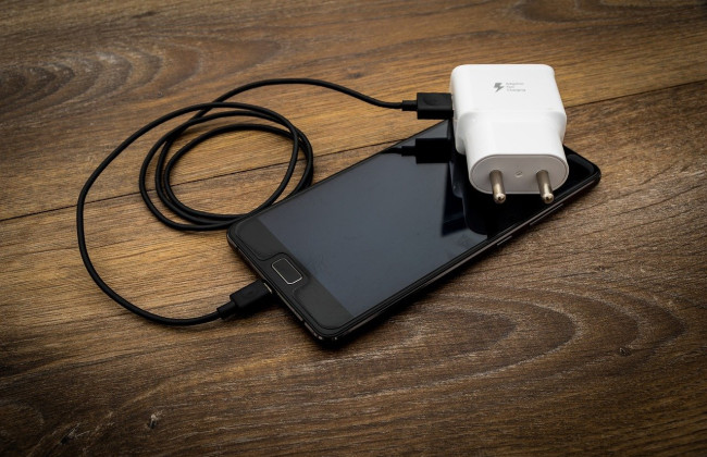 Как зарядить смартфон вдвое быстрее: полезные советы