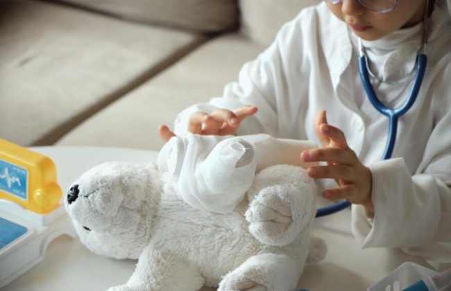 Для родин із дітьми від 0 до 3 років МОЗ впроваджує універсально-прогресивну модель домашніх візитів