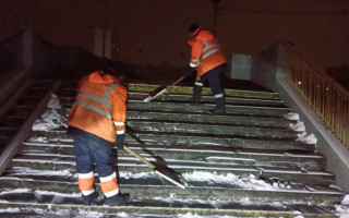Негода в Києві: громадян закликали без потреби не виїжджати на вулиці столиці на власних автомобілях