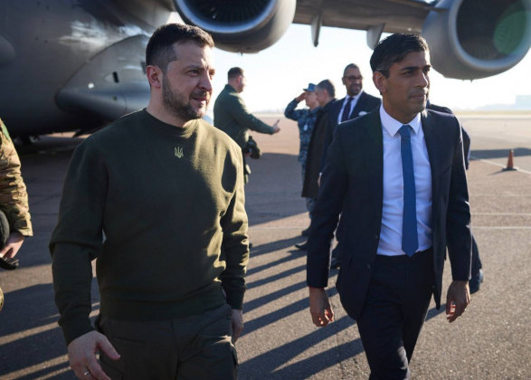 Зеленський у Лондоні зустрівся з Сунаком: Хочу особисто подякувати британському народу