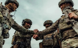 Дополнительное денежное вознаграждение военнослужащим: кто и сколько получит