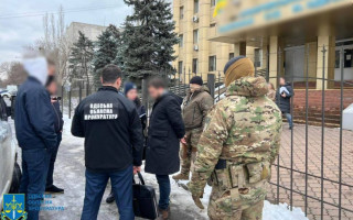 Вимагав хабарі за злив клопотань про проведення обшуків: в Одесі викрили помічника судді, фото