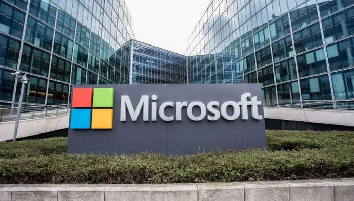 Чат-боты с помощью искусственного интеллекта: Microsoft предоставит компаниям технологии