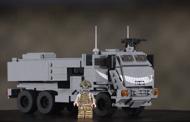 LEGO выпустил модель HIMARS с фигуркой солдата в комплекте: фото