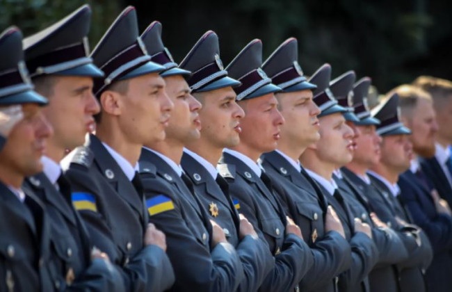 Стало известно, как изменился порядок выплаты дополнительного вознаграждения военнослужащим Управления госохраны