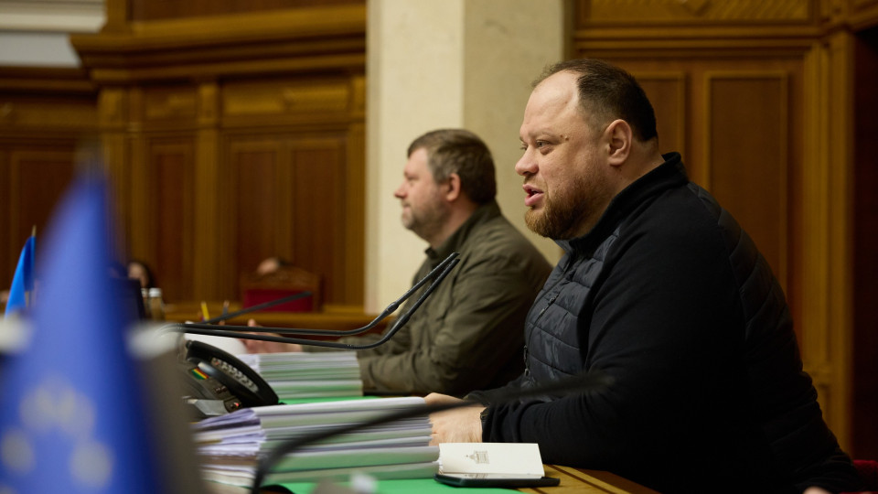 Депутатам-блогерам заборонять вести онлайн-трансляції та робити селфі під час засідання Верховної Ради