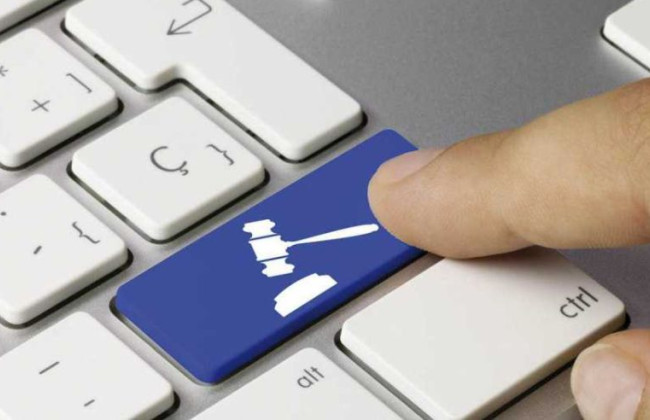 Суд попередив держоргани, що буде листуватися з ними в електронній формі – як це виписано у процесуальних кодексах