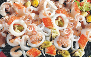 В Україну завезли небезпечні заморожені морепродукти