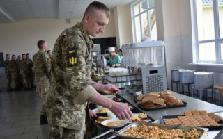 У Prozzorro будуть оприлюднювати інформацію про ціни, за якими харчі купують для військових – Рада підтримала законопроєкт