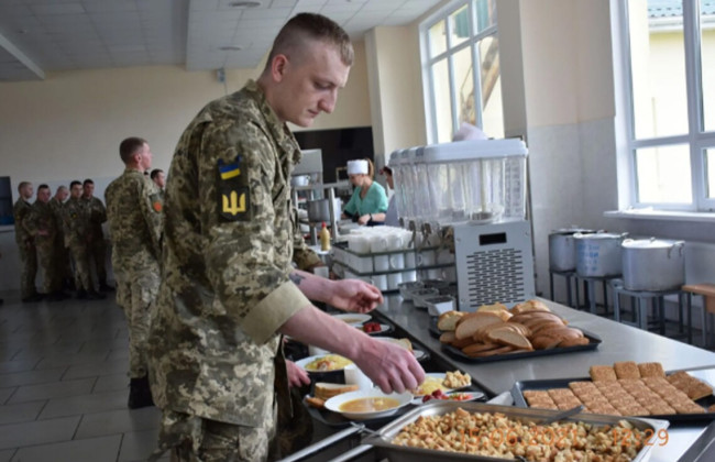 У Prozzorro будуть оприлюднювати інформацію про ціни, за якими харчі купують для військових – Рада підтримала законопроєкт