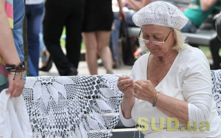 Який потрібен стаж, щоб вийти на пенсію у 60 років